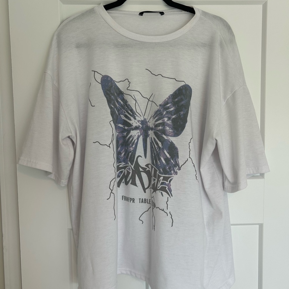 SHEIN White T-Shirt